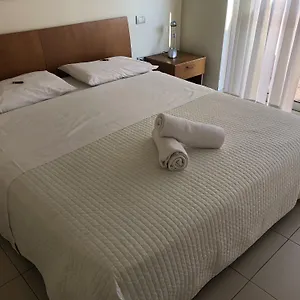 Aparthotel Vista &